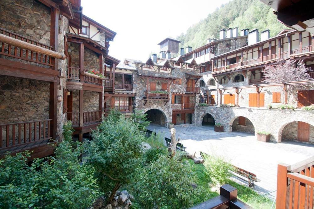 H4, Bordes D'Arinsal, Triplex Rustico Con Chimenea, Arinsal, Zona Vallnord Mas de Ribafeta Exterior foto